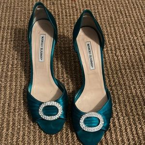 Manolo Blahnik jade green satin d’orsay heels 39